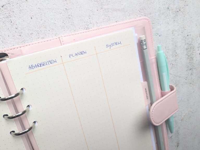 Ein Alltag, 3 Rollen. Warum es kein Wunder ist, dass du überfordert bist